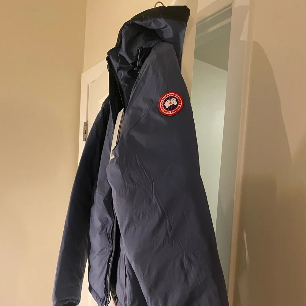 Never Worn Canada Goose men’s jacket - Lodge Hoody - Picture 1 of 7